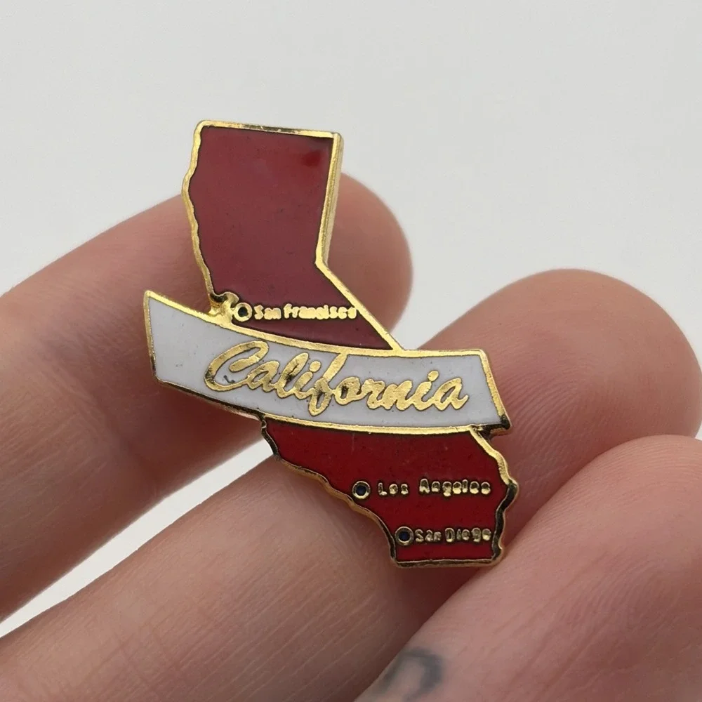 California State Outline Los Angeles San Diego San Francisco Lapel Hat Pin